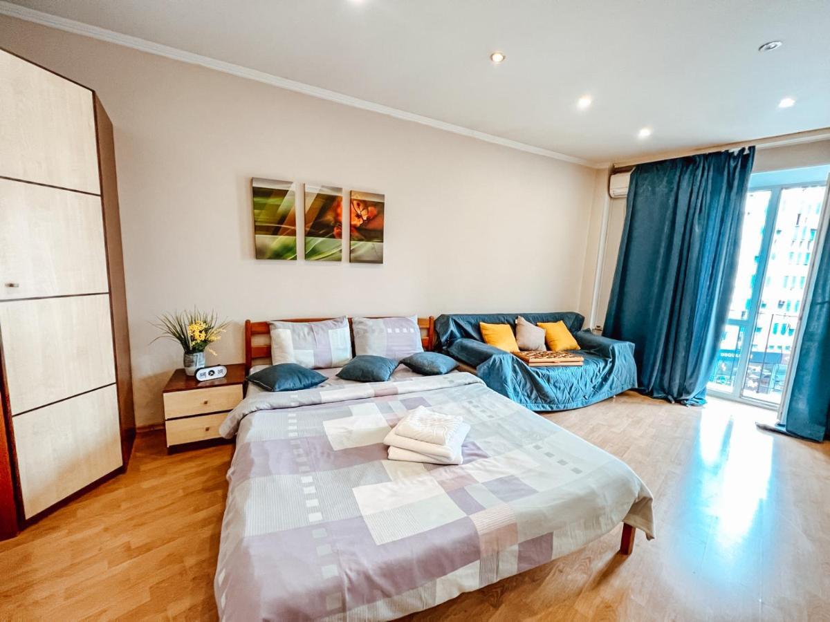 קייב Apartment On Baseina Street מראה חיצוני תמונה